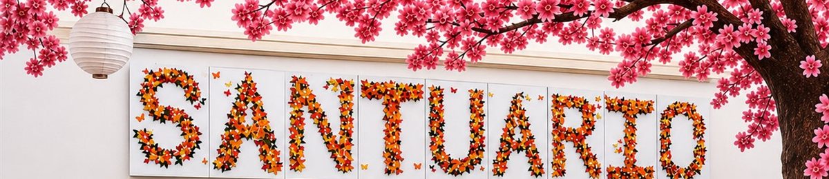Letras de SANTUARIO hechas con mariposas y hojas de otoño bajo el árbol de flores del salón
